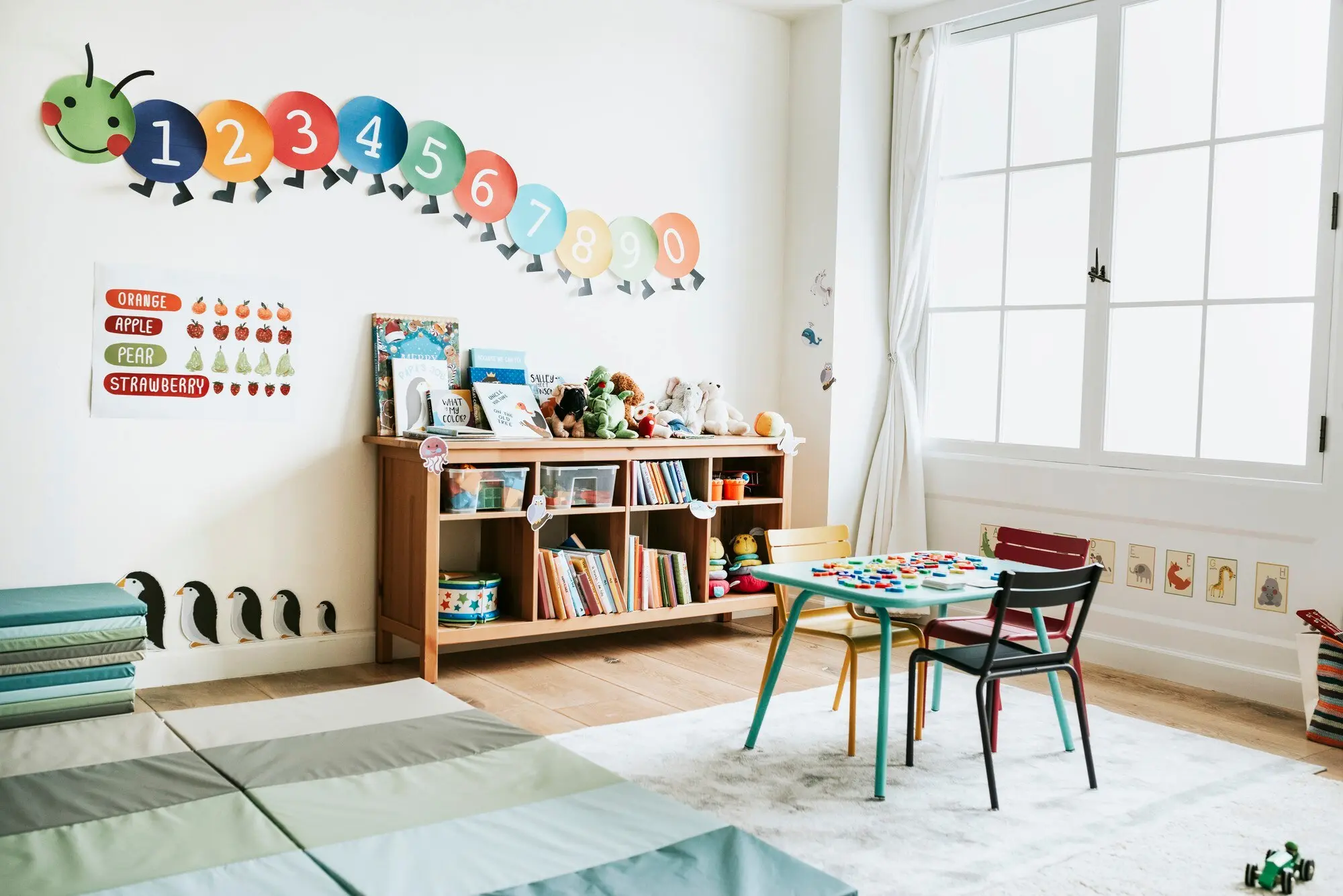 classroom-kindergarten-interior-design_53876-144952